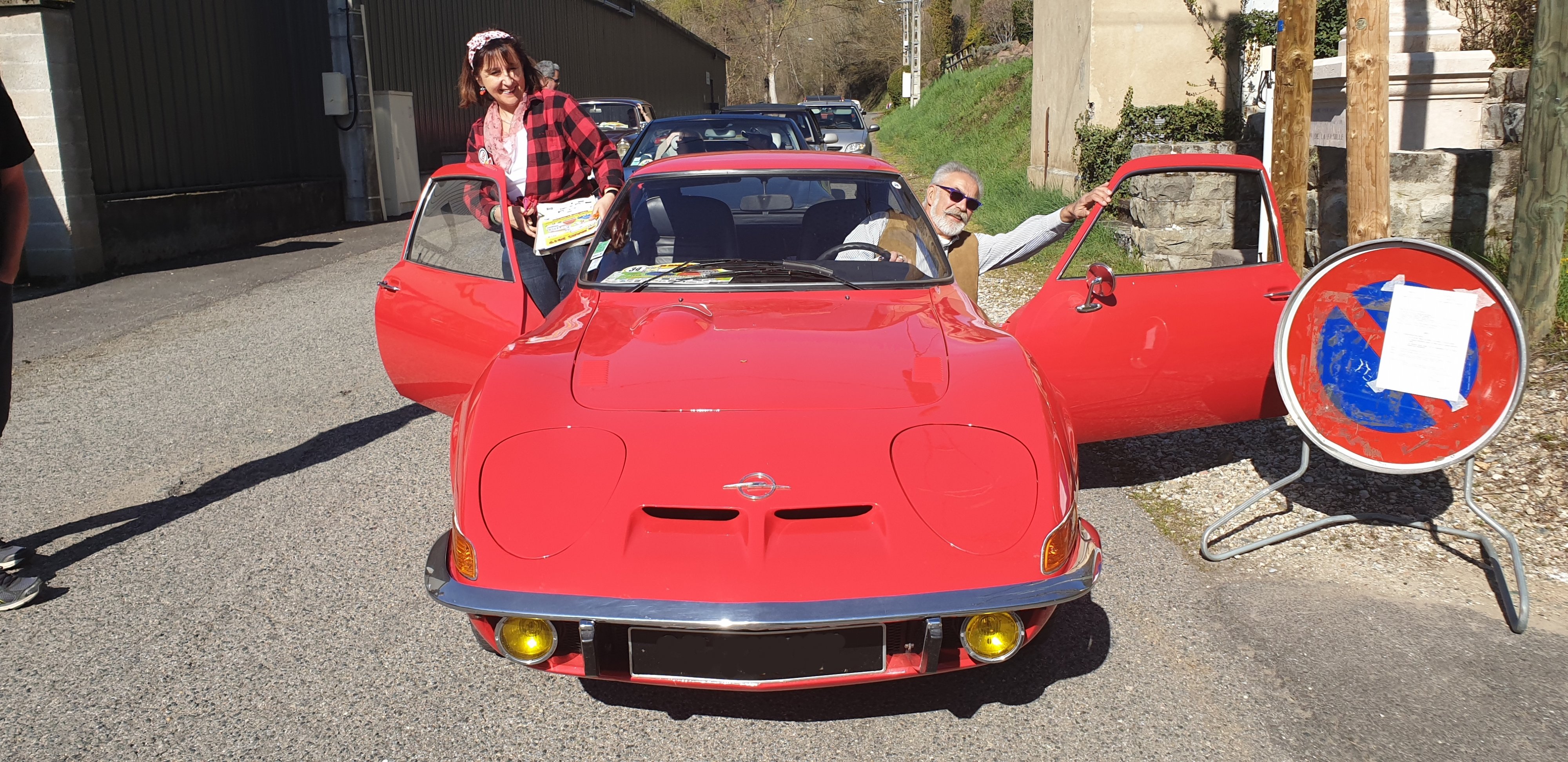 Isabelle et Patrice (Opel GT 1970) Isabelle et Patrice (Opel GT 1970)