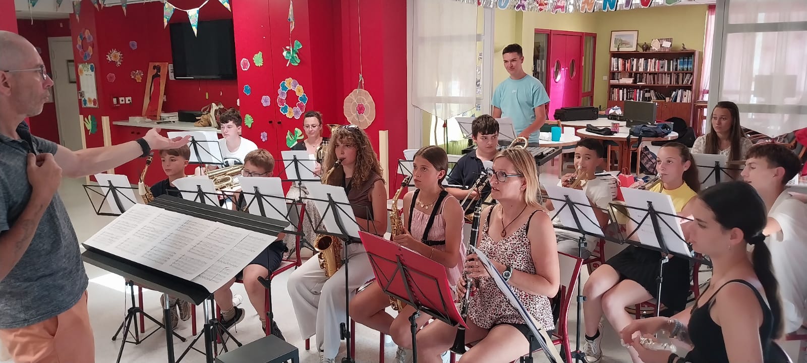 Petit Orchestre de l’Ecole de musique des Amis Musiciens Petit Orchestre de l’Ecole de musique des Amis Musiciens