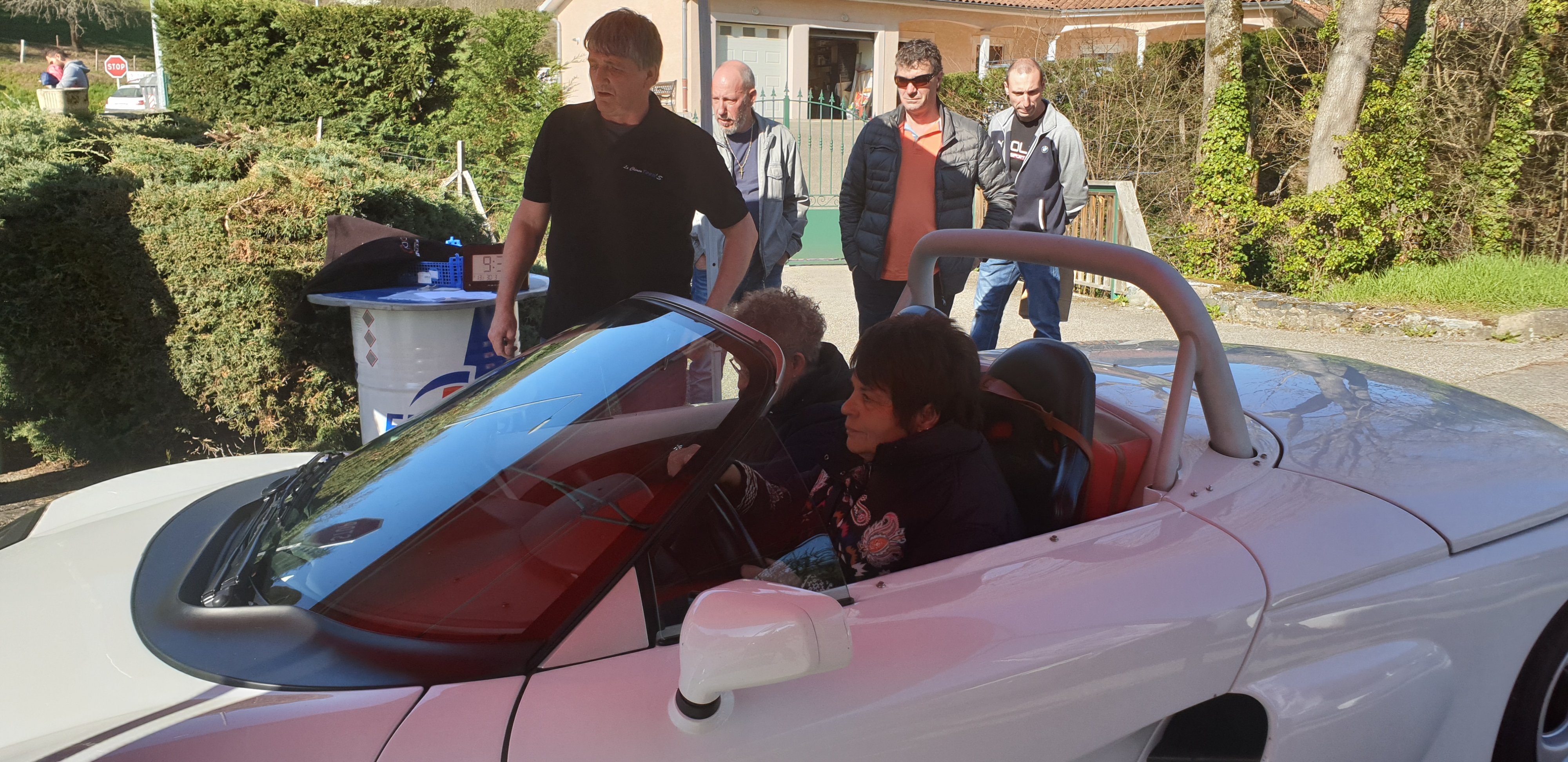 Roselyne et Joëlle (Renault Spider) Roselyne et Joëlle (Renault Spider)