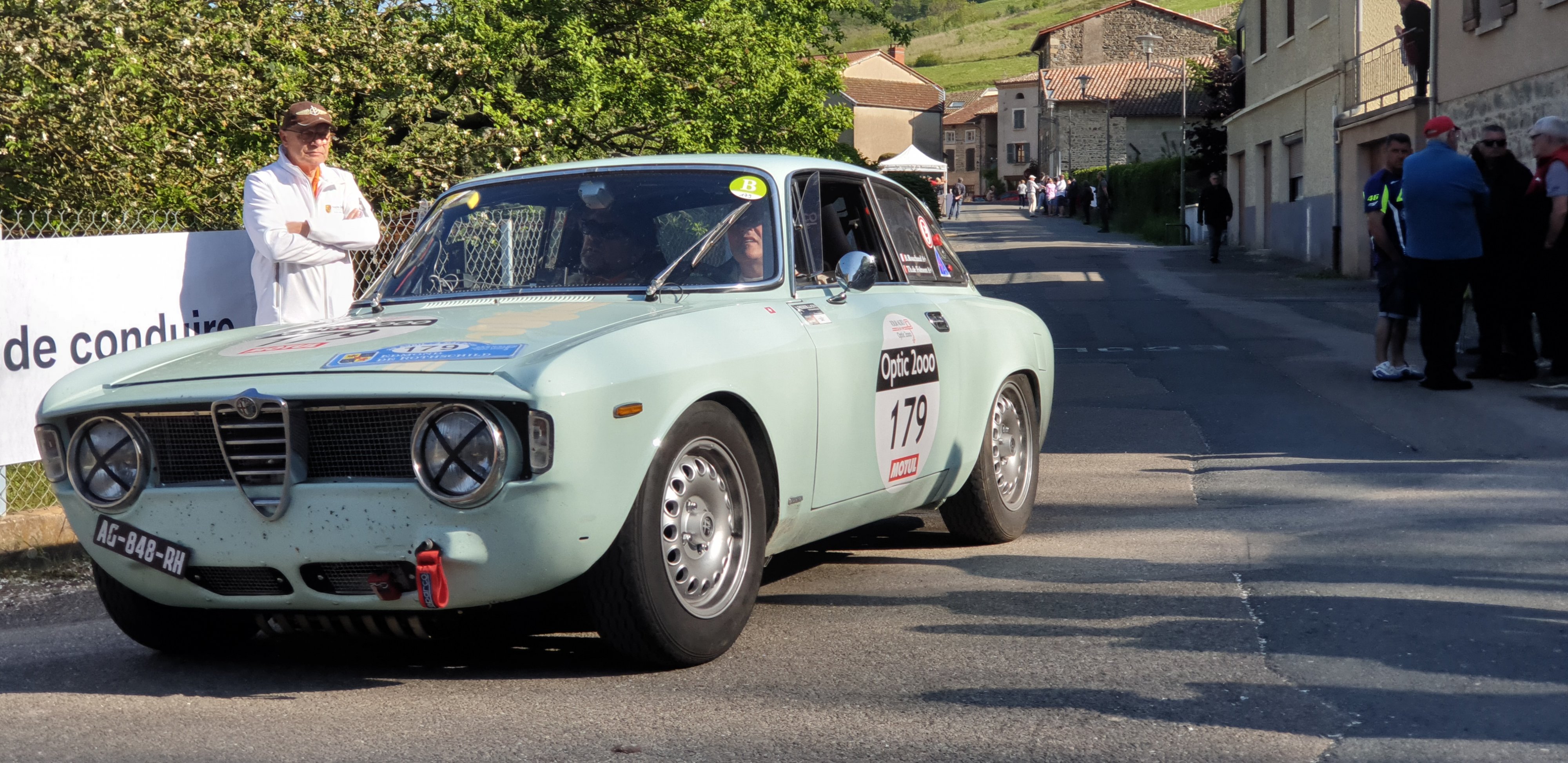 Bertrand ROUCHAUD / Thierry de FOLMONT : ALFA ROMEO Giulia Sprint GT Veloce 1968 Bertrand ROUCHAUD / Thierry de FOLMONT : ALFA ROMEO Giulia Sprint GT Veloce 1968