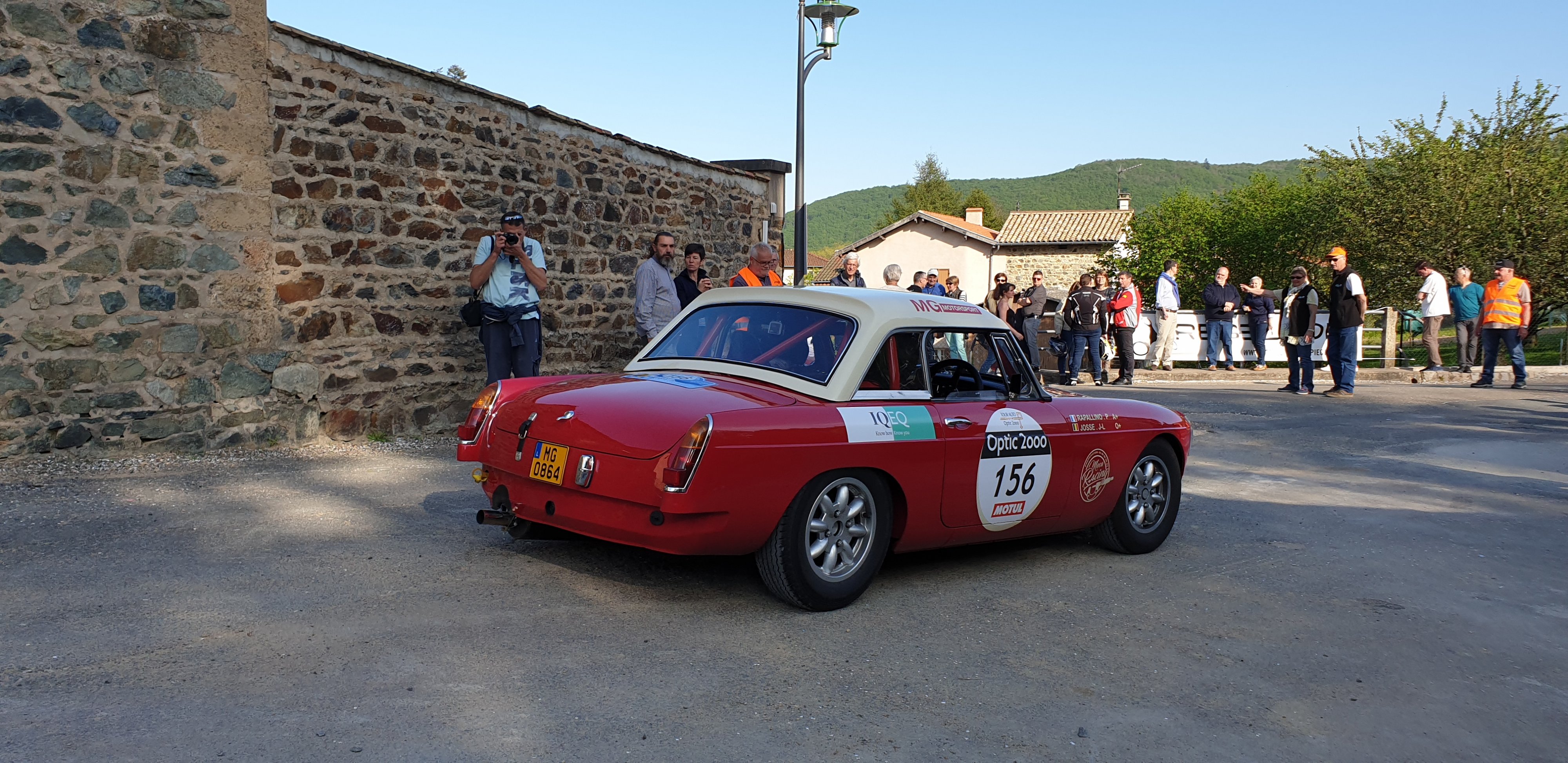 Pascal RAPALLINO / Jacques-Laurent JOSSE : MG B 1964 Pascal RAPALLINO / Jacques-Laurent JOSSE : MG B 1964