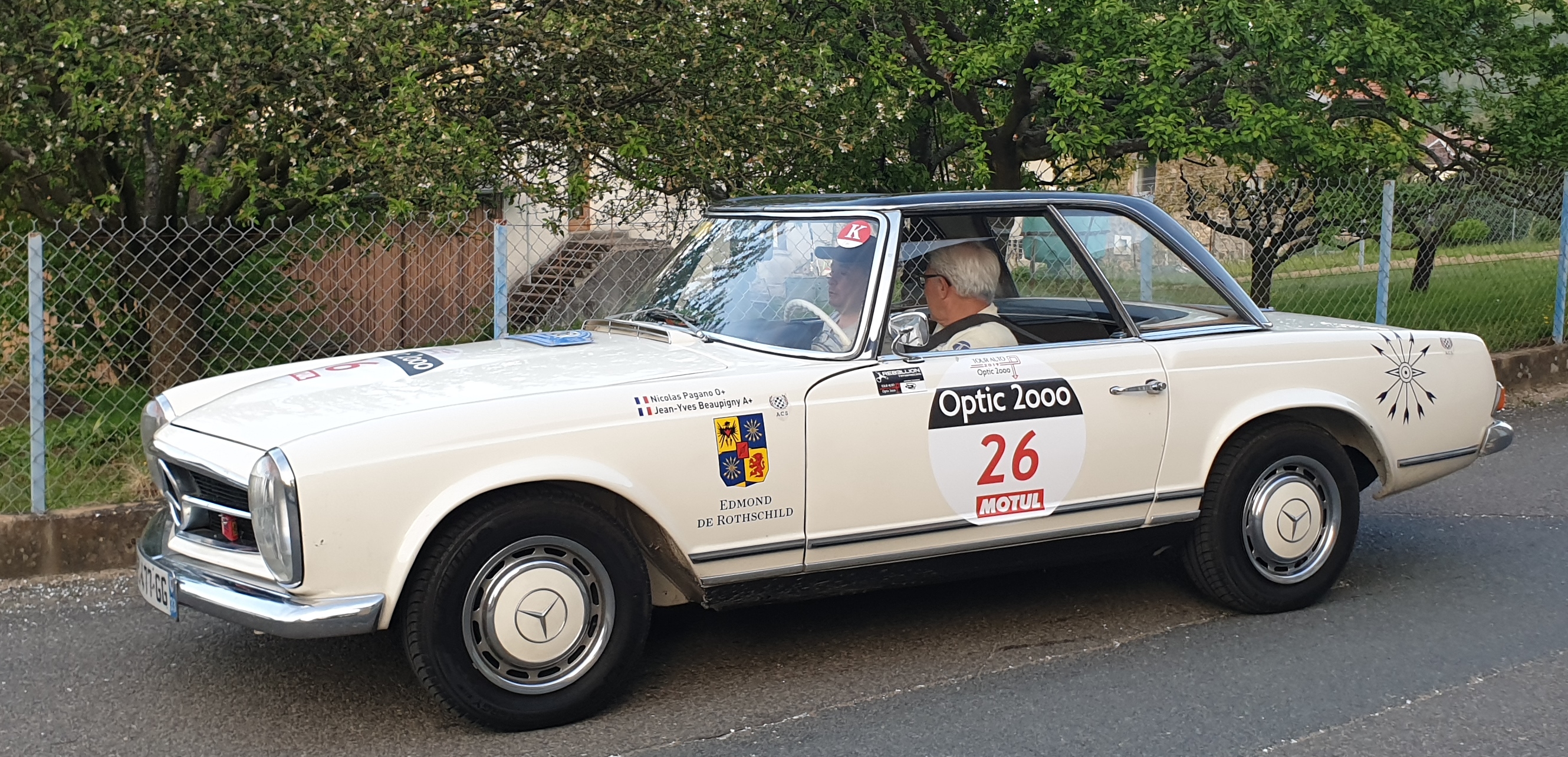Nicolas PAGANO / Jean-Yves BEAUPIGNY : MERCEDES-BENZ 230 SL 1965 Nicolas PAGANO / Jean-Yves BEAUPIGNY : MERCEDES-BENZ 230 SL 1965