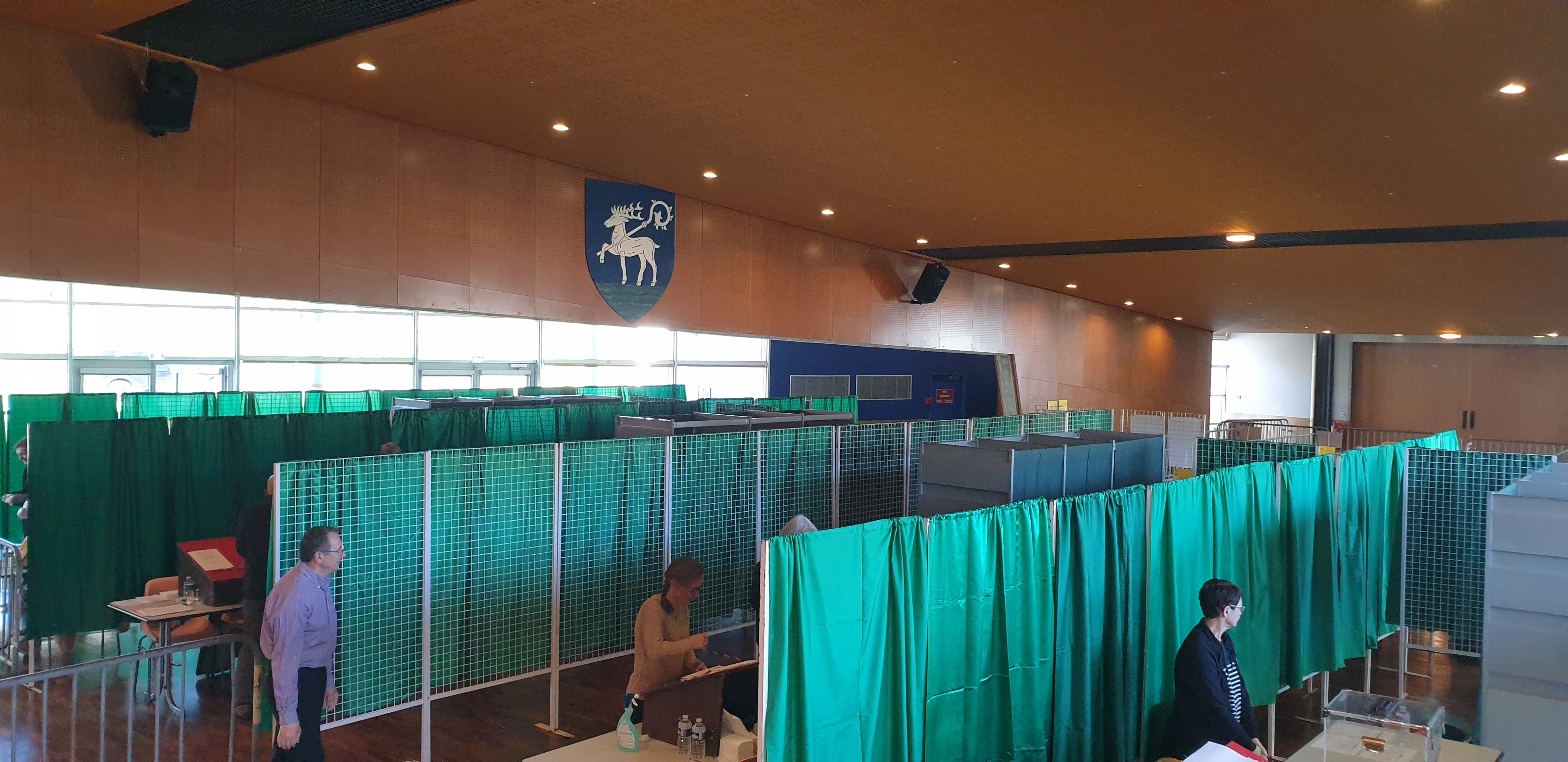Bureau de vote d’Amplepuis, ce dimanche midi