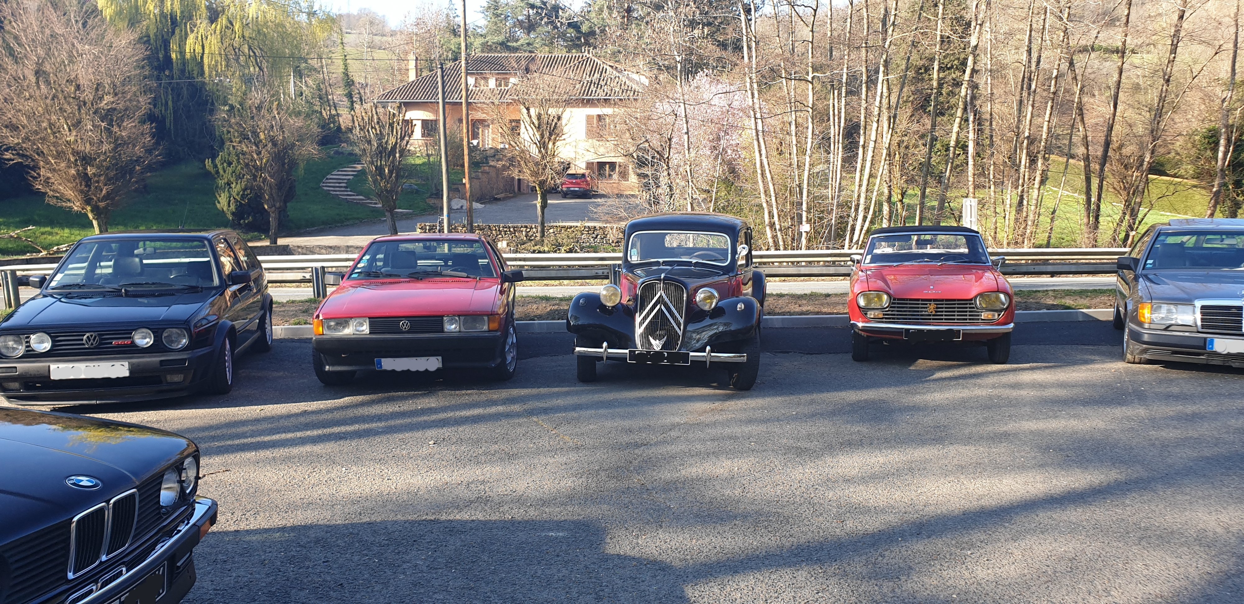 BMW, Golf, Sirocco, Traction, 404, Mercedes, il y en a pour tous les goûts et toutes les époques BMW, Golf, Sirocco, Traction, 404, Mercedes, il y en a pour tous les goûts et toutes les époques