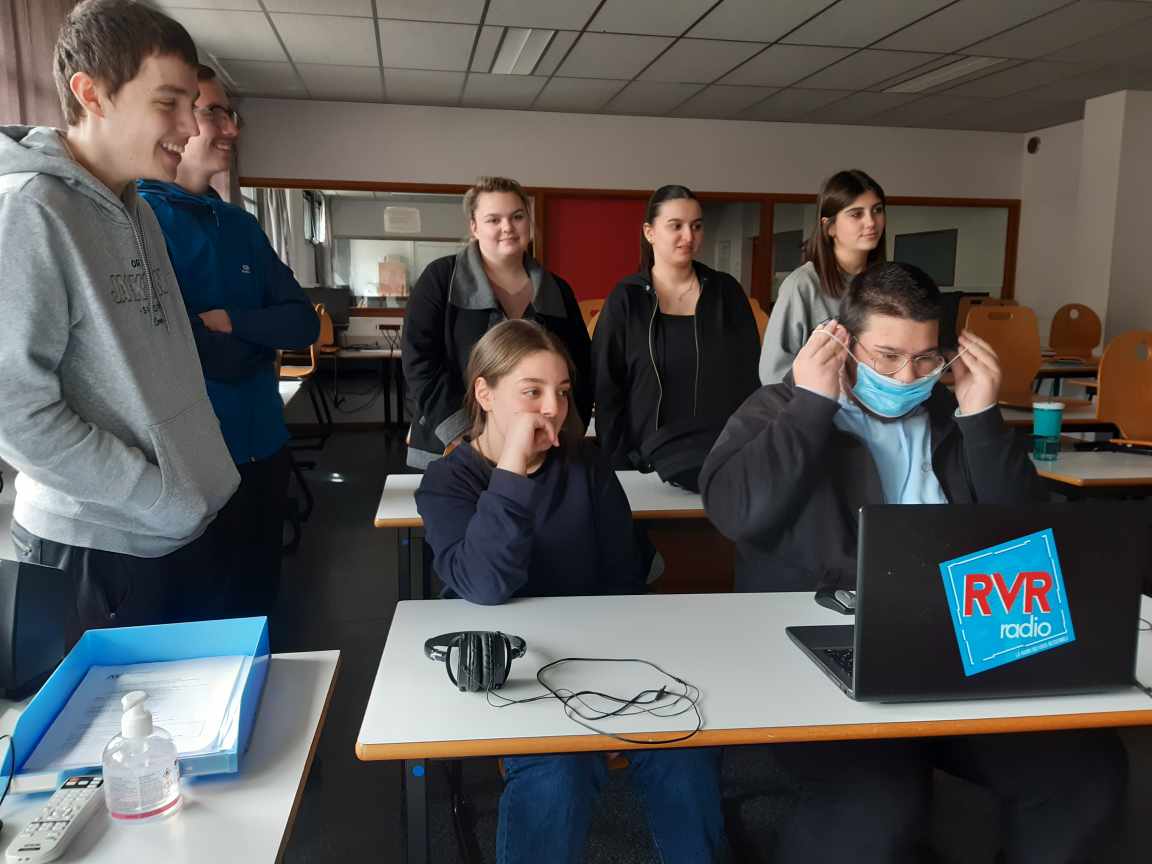 Les jeunes de Thizy en montage Les jeunes de Thizy en montage