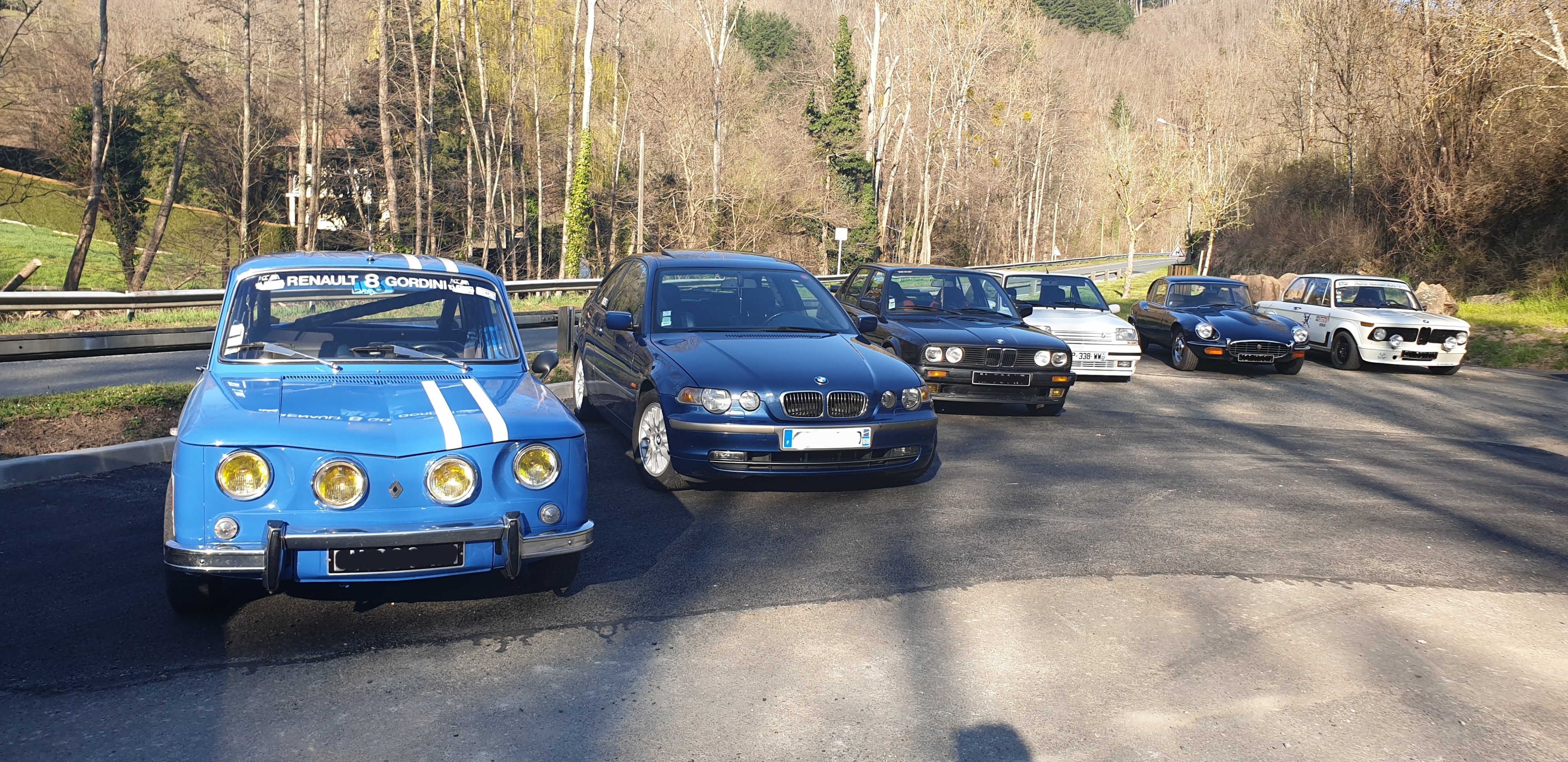 R8 Gordini R5 et Jaguar côtoient le coin des BM R8 Gordini R5 et Jaguar côtoient le coin des BM